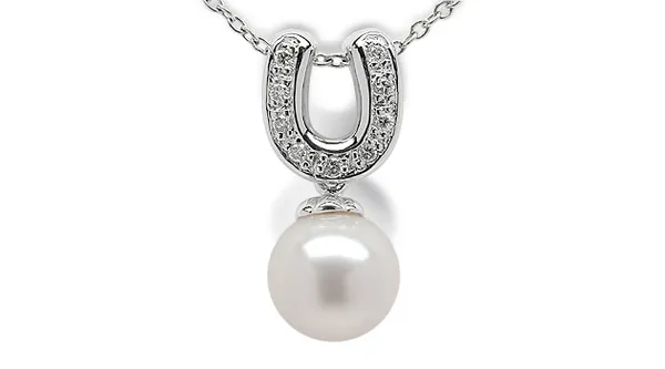 Lucky a Japanese Akoya Cultured Pearl Pendant