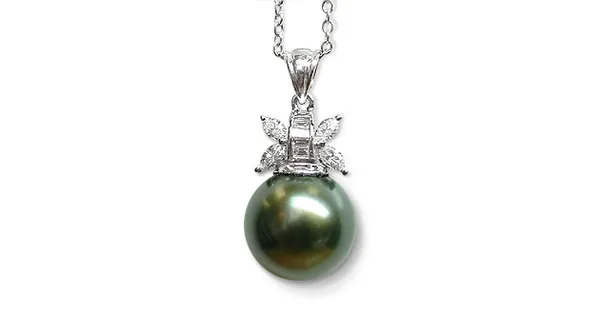 Veda Black Tahitian Cultured Pearl Pendant
