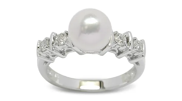 Esca a Japanese Akoya Cultured Pearl Ring