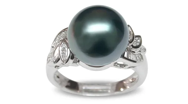 Beata a Black Tahitian South Sea Cultured Pearl Ring