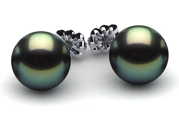 13mm Black South Sea Tahitian Pearl Earring