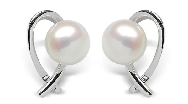 Anglefish a Japanese Akoya Cultured Pearl Earring