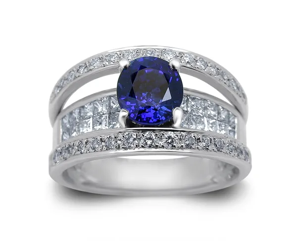 18K White Gold Sapphire Ring w/1.20cttw. Diamonds