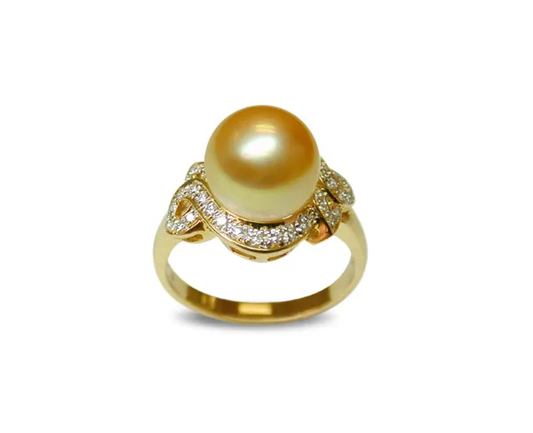 Venus a Golden South Sea Cultured Pearl Ring