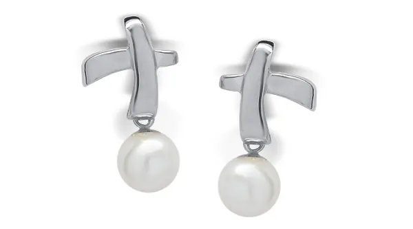 XOXO Japanese Akoya Cultured Pearl Dangle Earring
