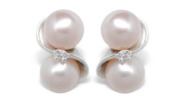Alena a Freshwater Cultured Pearl Earring