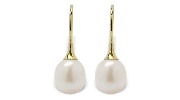 Maia a Freshwater Pearl Earring