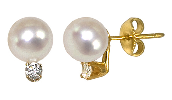 6mm White Cultured Pearl and Diamond Earring with .08 carat tdw