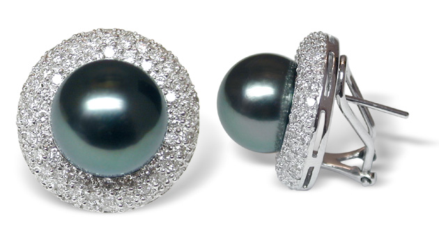 Bernette a Black Tahitian South Sea Cultured Pearl Earring