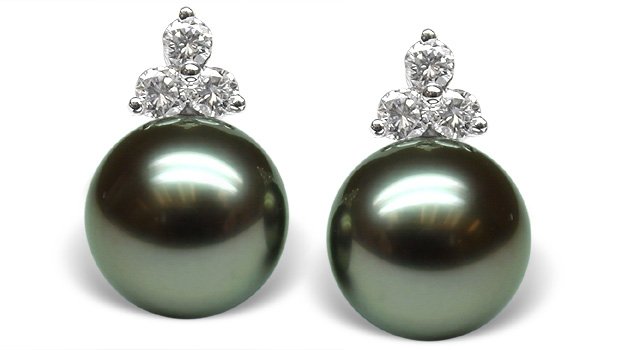 Tahitian Princess a Black Tahitian Cultured Pearl Earring