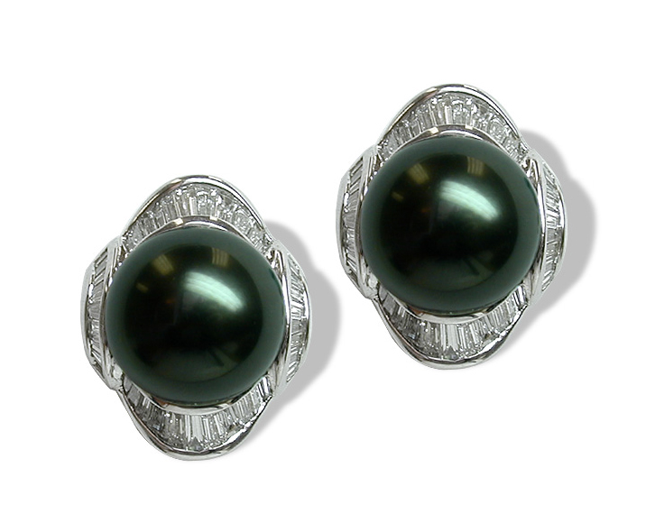 Voyage a Black Tahitian South Sea Cultured Pearl Earring