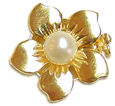 14K Yellow Gold Pearl and Flower Clasp - 6.5 x 7 millimeter