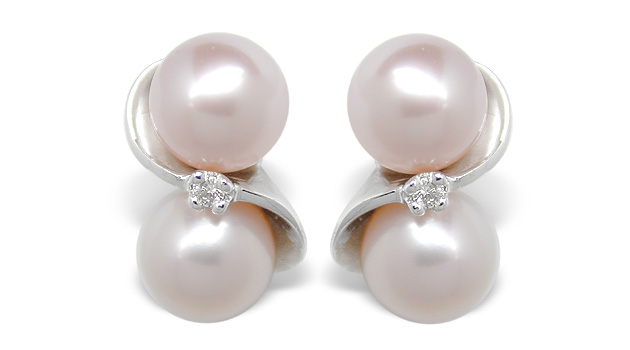Alena a Freshwater Cultured Pearl Earring