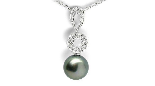 Alva a Black Tahitian Pearl Pendant
