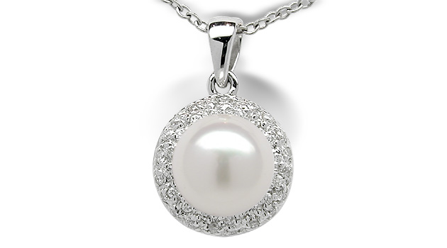 Bernie a Japanese Akoya Cultured Pearl Pendant