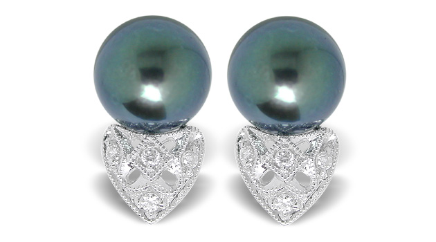 Black Pearl Earring Tia Akoya Cultured