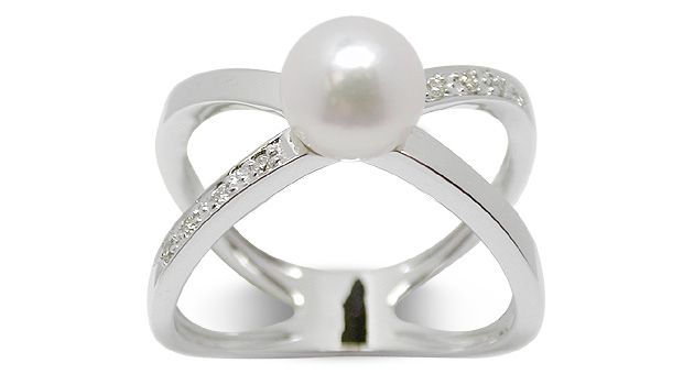 Cosmos a Japanese Akoya Cultured Pearl Ring