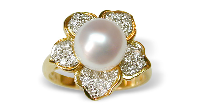 Daffodil a White Australian South Sea Cultured Pearl Ring