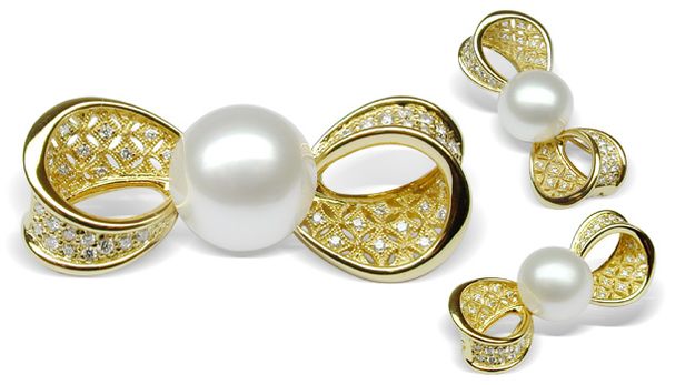 Ellette White South Sea Pearl Brooch