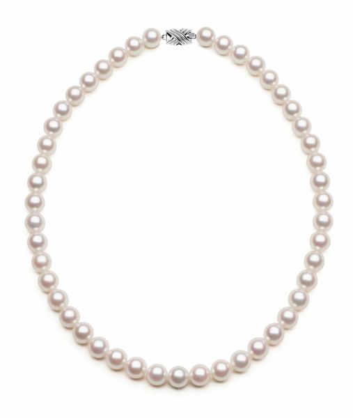 GIA Certified 8.50–9.00mm Akoya Cultured Pearl Necklace film