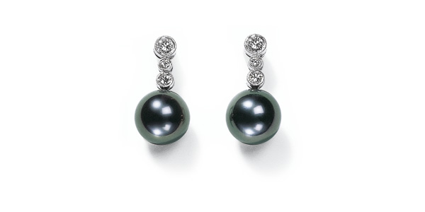 Jade a Black Tahitian South Sea Cultured Pearl Earring