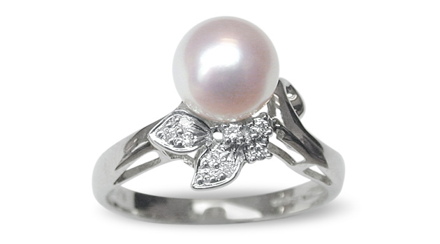 Lala a Japanese Akoya Cultured Pearl Ring