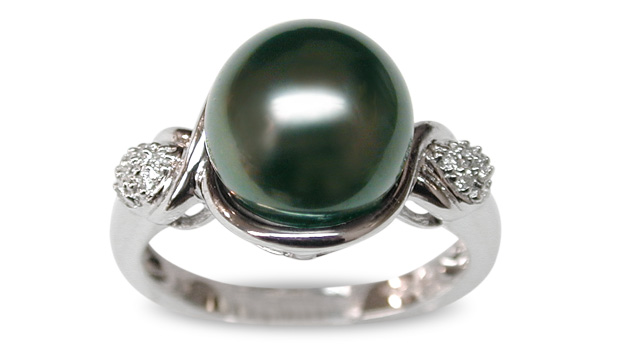 Lamia a Black Tahitian South Sea Cultured Pearl Ring