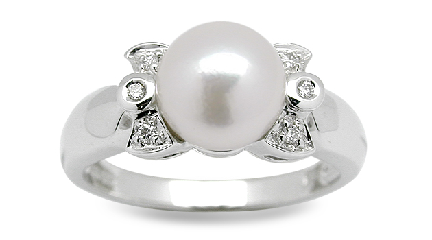 Little Lucy a Japanese Akoya Cultured Pearl and Diamond Ring