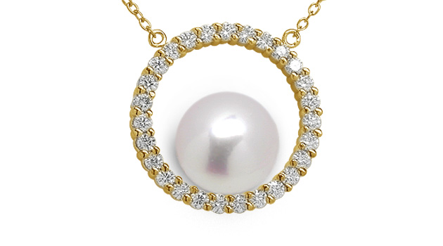 Luda Diamond Pendant