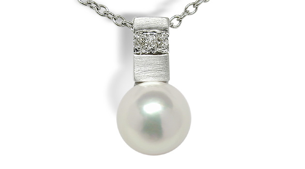 Mercury a Japanese Akoya Cultured Pearl Pendant