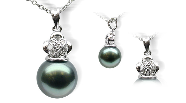 Minne a Black Tahitian South Sea Cultured Pearl Pendant