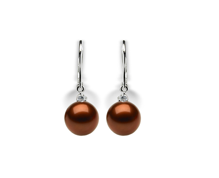 Nora a Freshwater Cultured Pearl Earring
