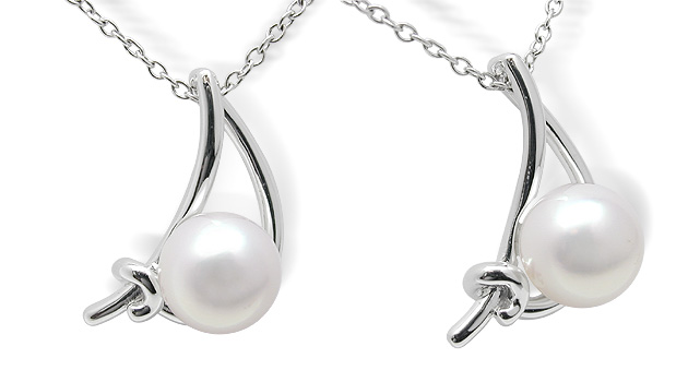 Sea Breeze White Japanese Akoya Cultured Pearl Pendant