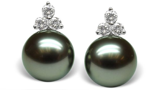 Tahitian Princess a Black Tahitian Cultured Pearl Earring
