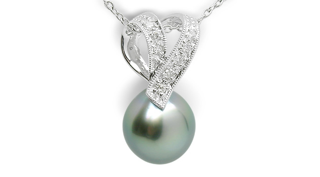 Viva a Black Tahitian Cultured Pearl Necklace