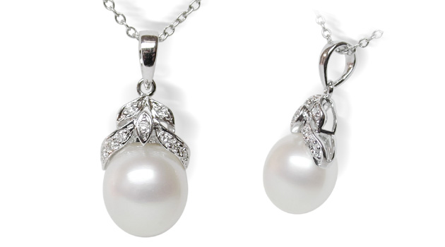 White Leaf White South Sea Pearl Pendant