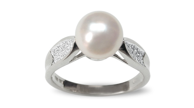 White Riva Japanese Akoya Cultured Pearl Ring