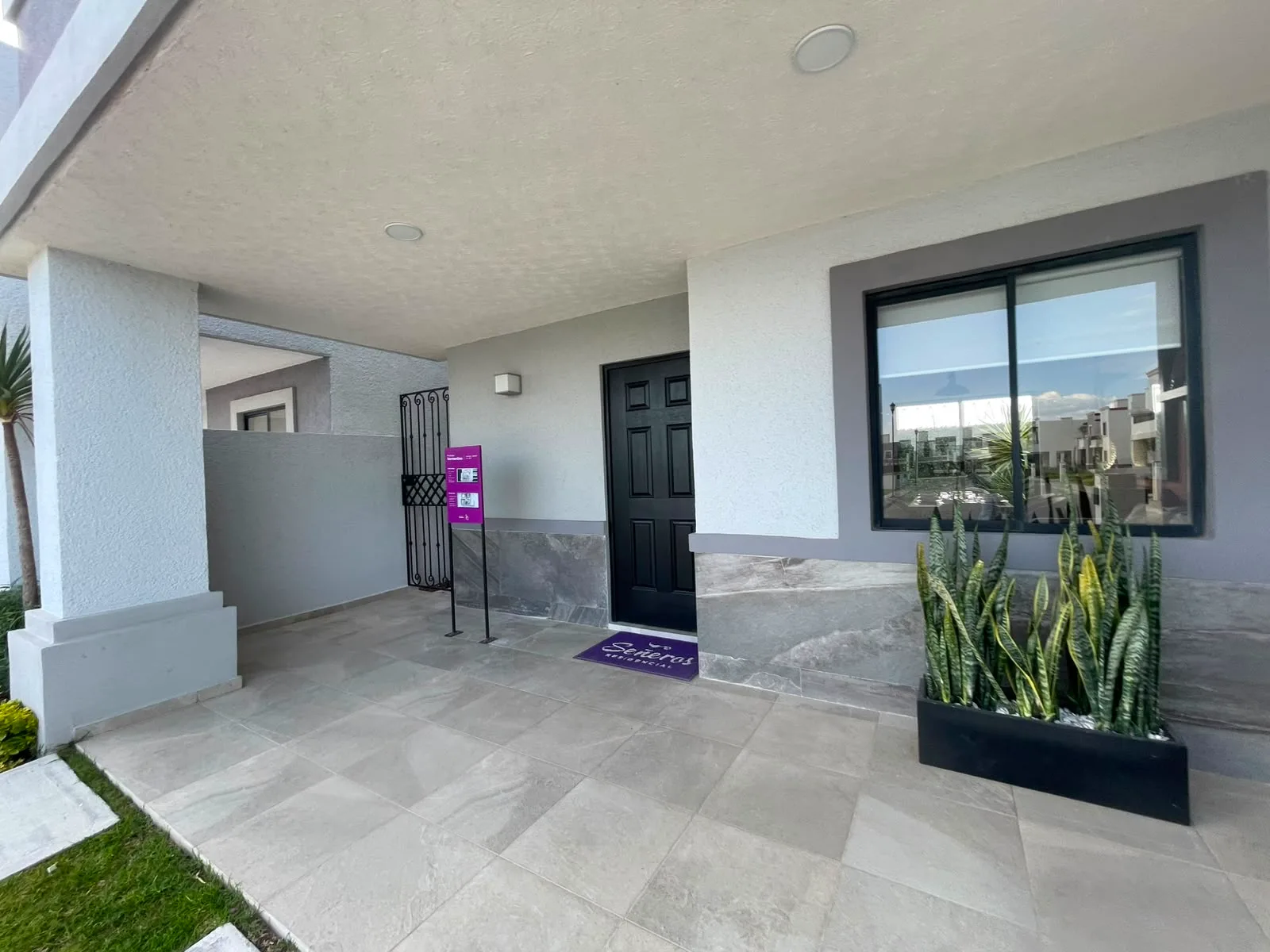 Foto 3 de casa en venta en 43845, Pachuca: 🏡 Casa de 3 Recámaras con Cochera para 2 Autos | Pachuca Sur
