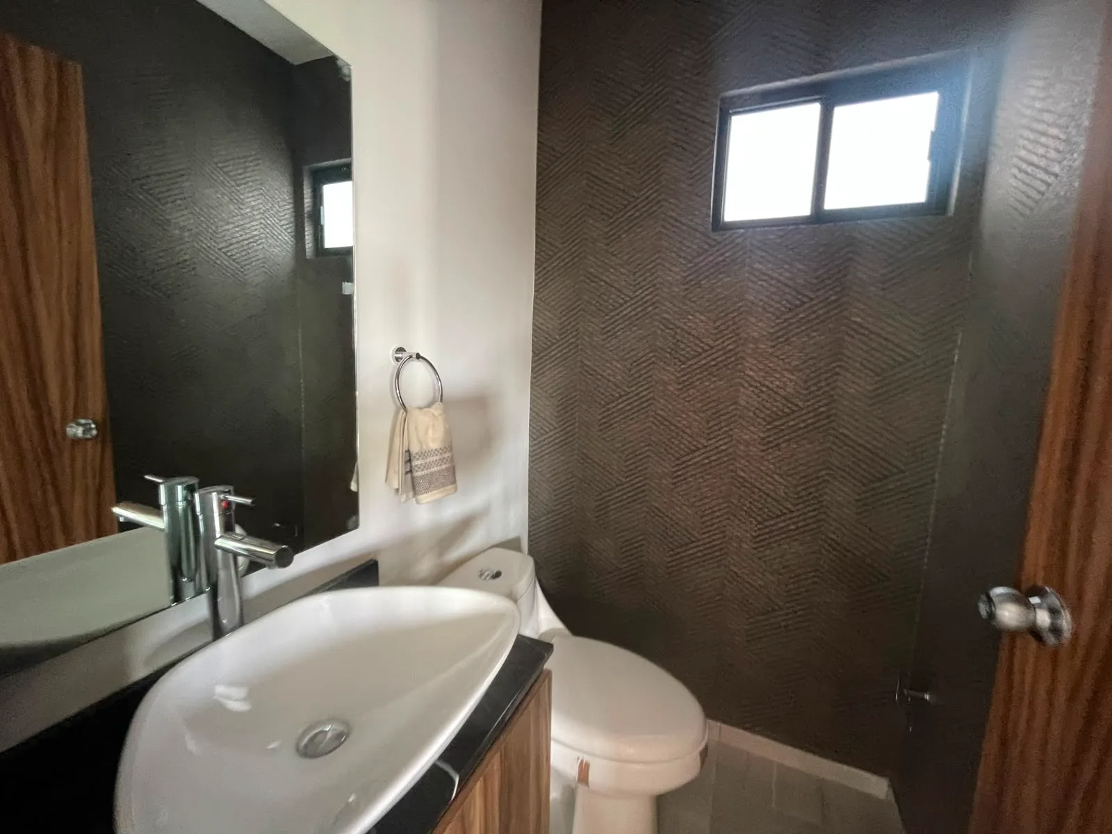 Foto 4 de casa en venta en 43845, Pachuca: 🏡 Casa de 3 Recámaras con Cochera para 2 Autos | Pachuca Sur