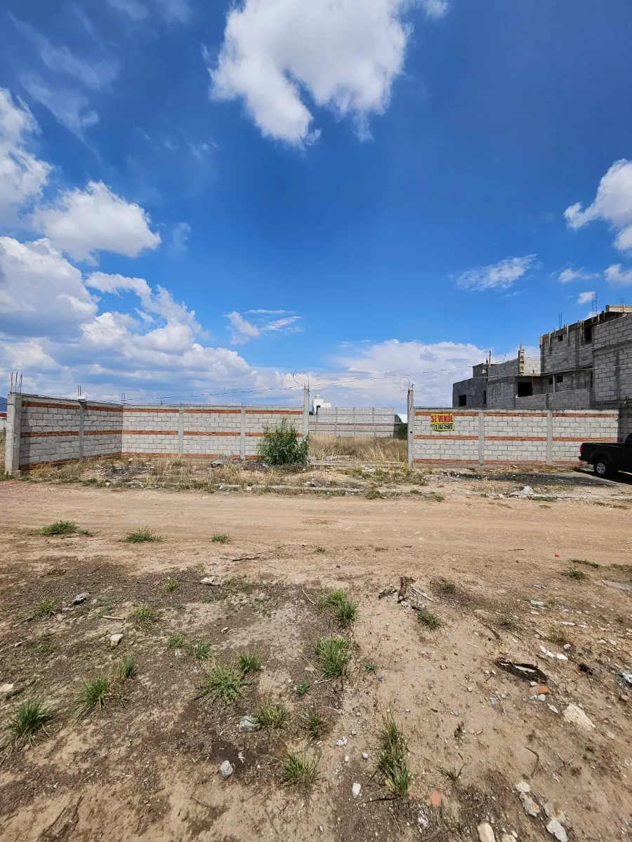 Foto 3 de casa en venta en Ampliación el Palmar, Pachuca: Terreno bardeado cercano a Zona Plateada