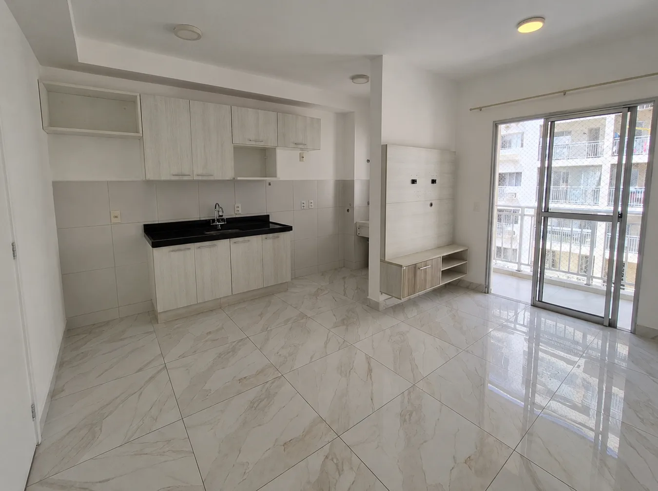 ALUGO APARTAMENTO COM 2 QUARTOS NO PLENO JARACATY