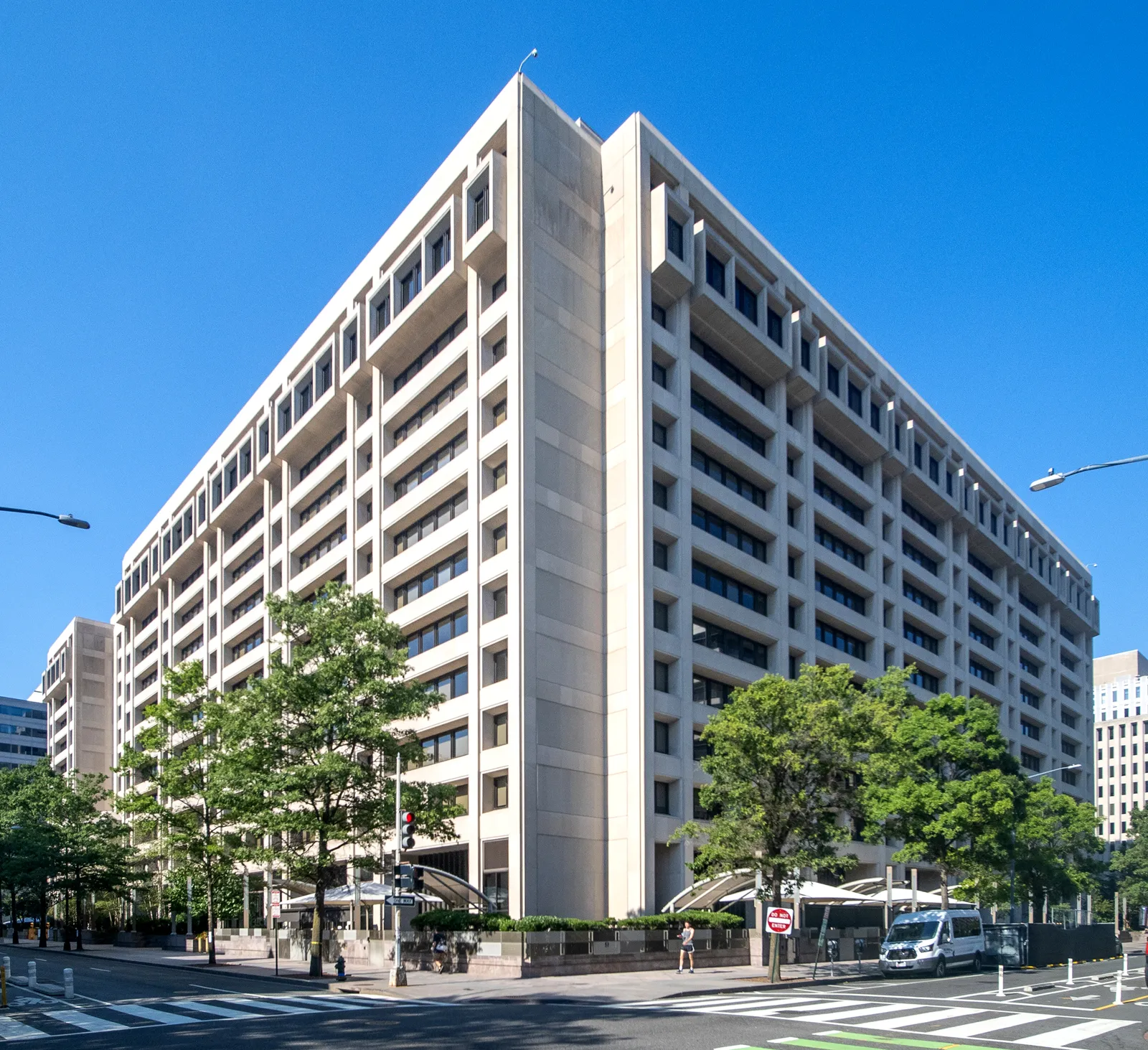 Governo moçambicano recorre a reservas internacionais para pagar dívida ao FMI