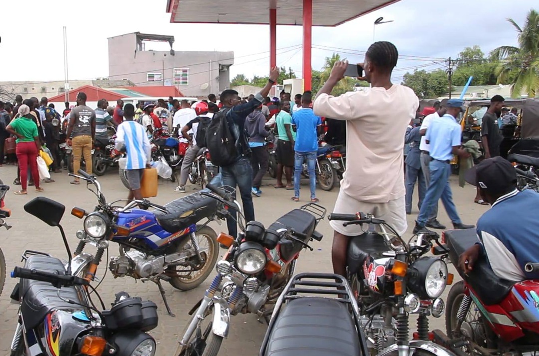 Escassez de gasolina atinge Tete em Moçambique