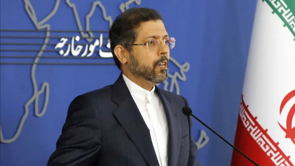 VICE-MINISTRO DOS NEGÓCIOS ESTRANGEIROS DO IRÃO DIZ QUE TRUMP “FALA MUITO”