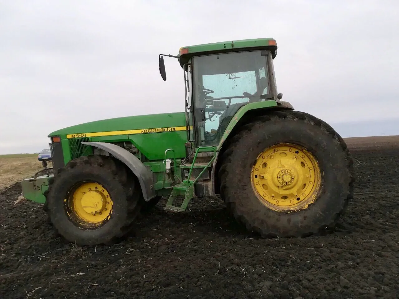 Услуги культивация/ дисковка/ Оренда трактора John Deere