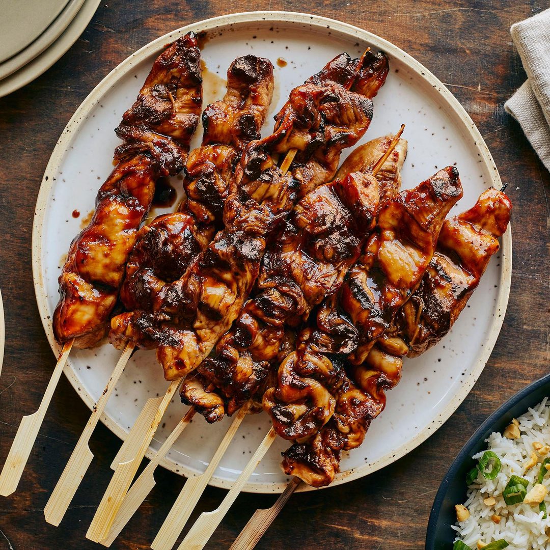 طبق أسياخ دجاج