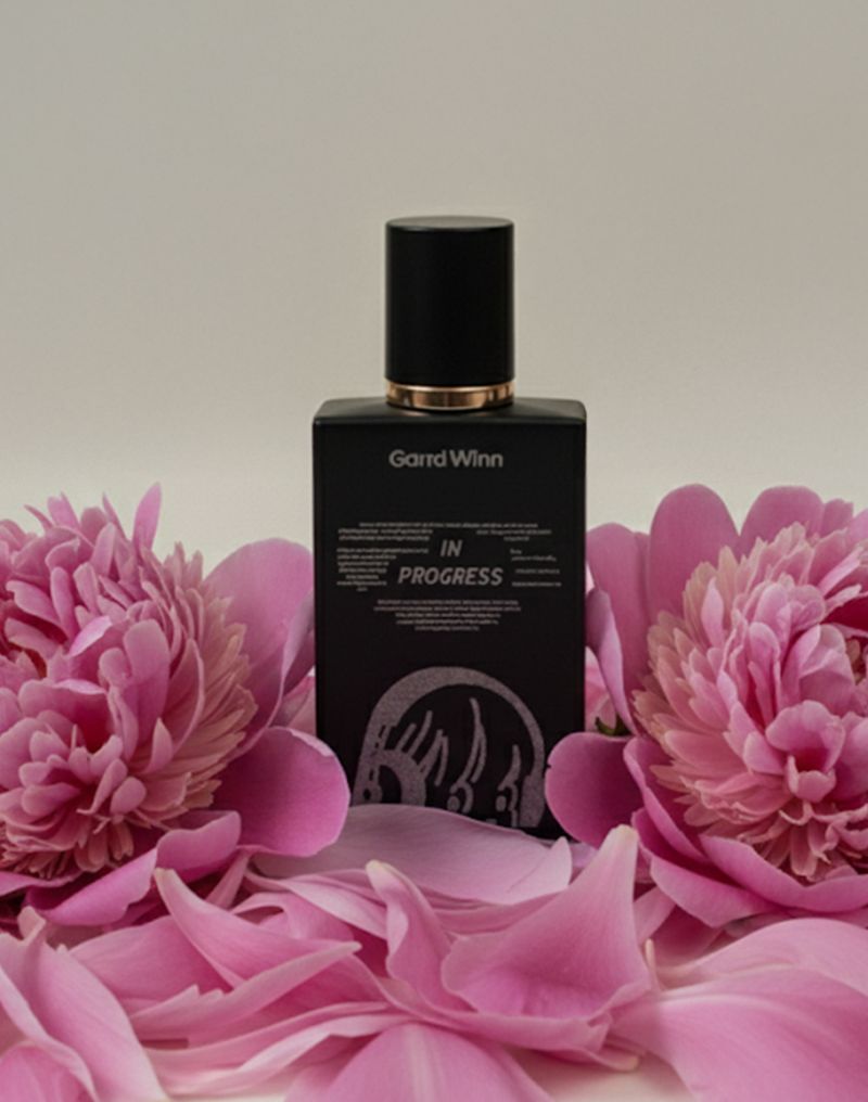 Aura Eau de Parfum