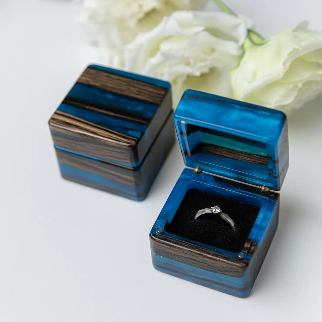 elm epoxy resin ring box