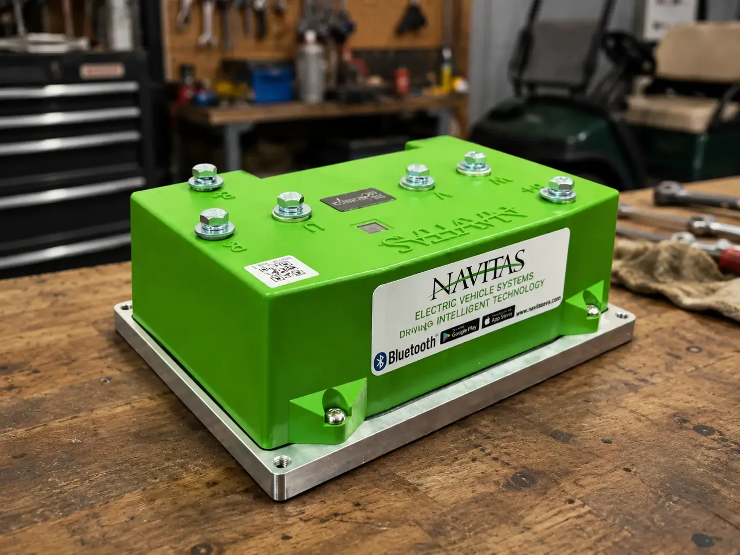 Modern golf cart controller with Bluetooth connectivity and cooling fins