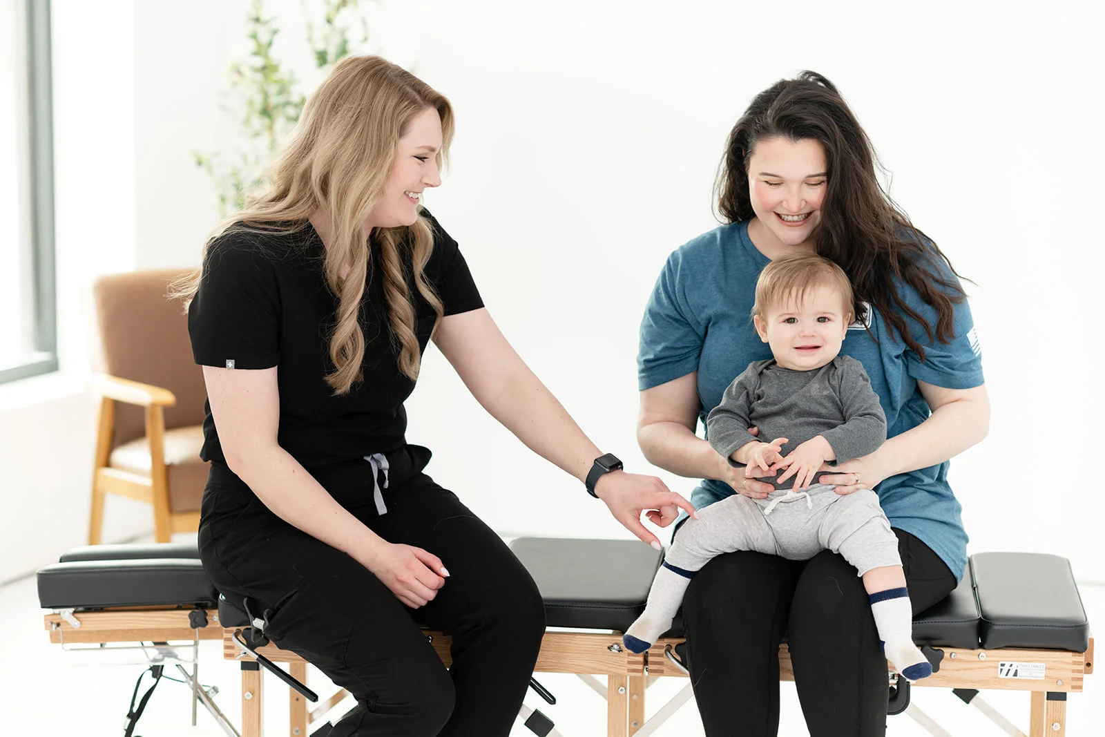 Diagram illustrating spinal and pelvic alignment changes from pregnancy to postpartum - chiropractic care postpartum recovery